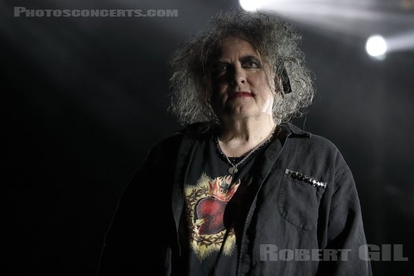 THE CURE - 2022-11-28 - PARIS - Accor Arena - Robert James Smith